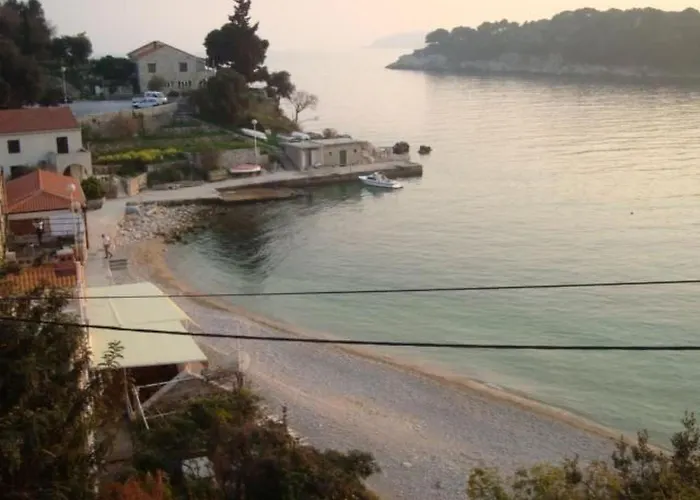 Mit Terrasse By Interhome