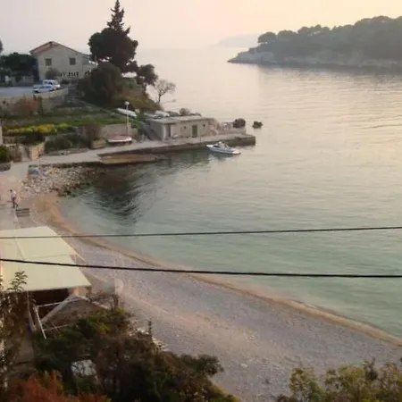 Mit Terrasse By Interhome